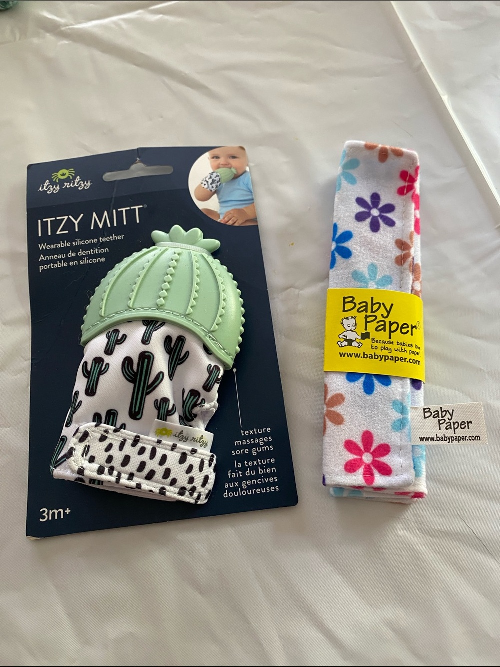 Itzy Ritzy Itzy Mitt Silicone Teether Mitt in Mint